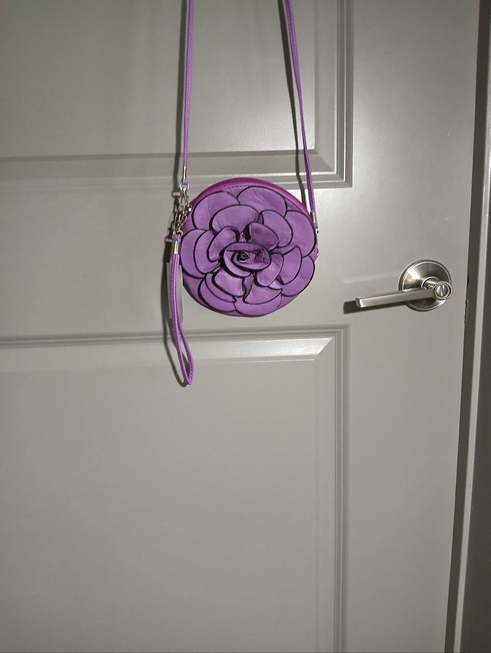 ●FINAL SALE●  Purple Floral Crossbody Bag - Women's Flower Accent Purse NWT - Picture 6 of 10